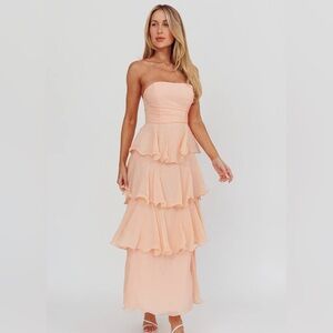 HERE COMES THE SUN

Giavana Strapless Layered Ruffles Midi Dress Blush